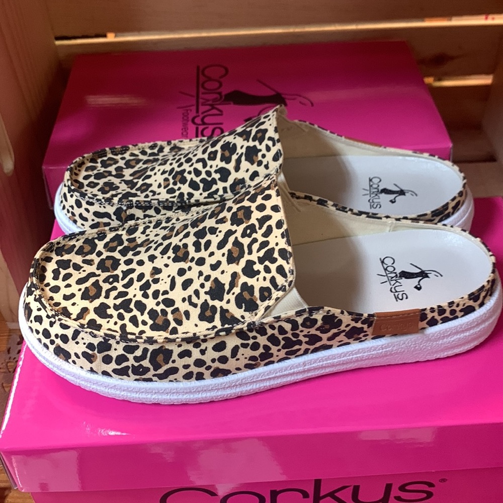 Corkys Ponton Cheetah - Picture 2 of 3